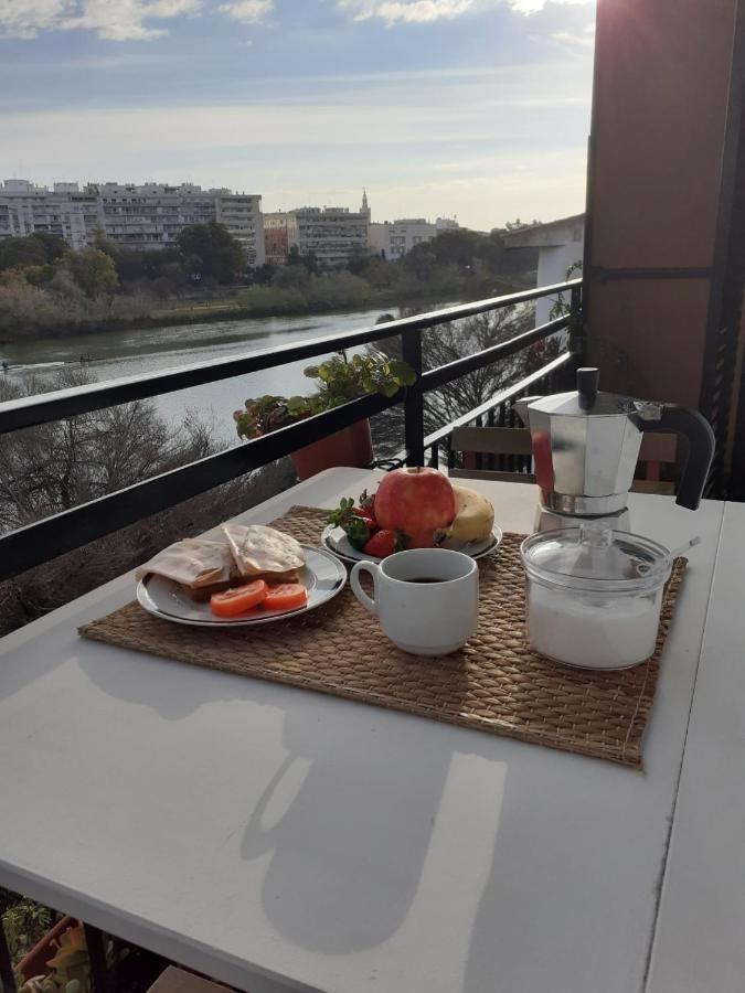 Apartamento Con Vistas Al Rio Guadalquivir En Triana, Sevilla Exterior foto
